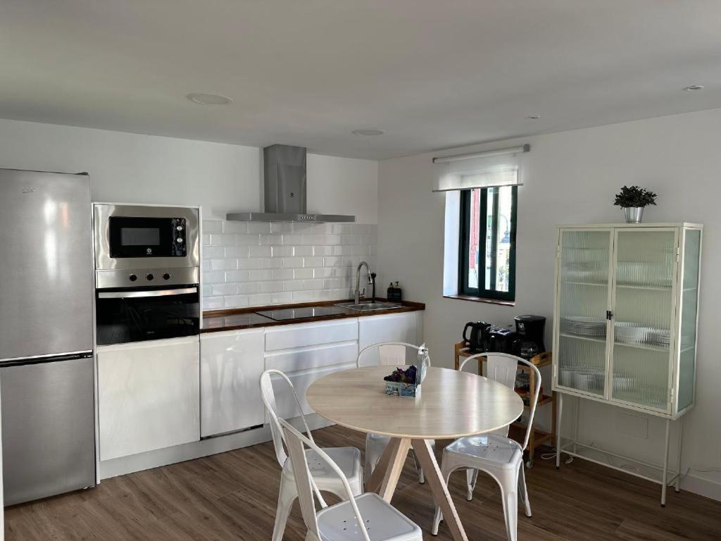 Apartamentos Urbanin II Plaza De San Pedro 库迪列罗 外观 照片
