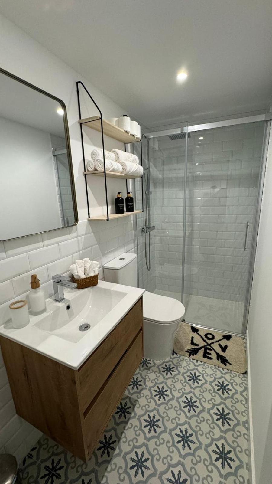 Apartamentos Urbanin II Plaza De San Pedro 库迪列罗 外观 照片