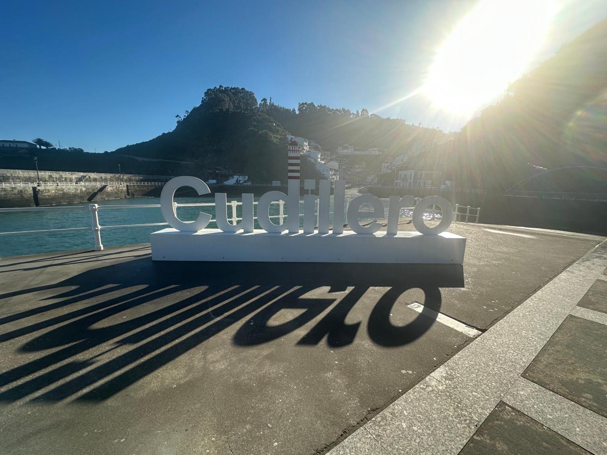 Apartamentos Urbanin II Plaza De San Pedro 库迪列罗 外观 照片